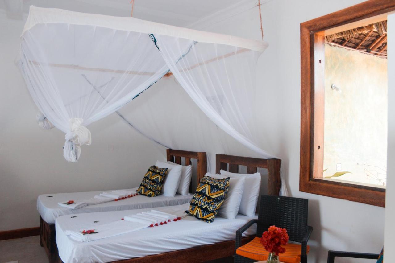 Zanzibar Kusini Beach Bungalows Hotel Кизимкази Экстерьер фото