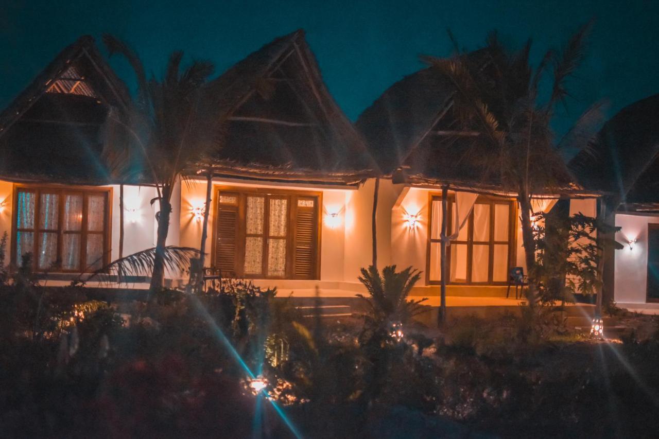 Zanzibar Kusini Beach Bungalows Hotel Кизимкази Экстерьер фото