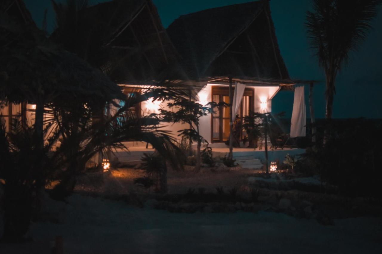 Zanzibar Kusini Beach Bungalows Hotel Кизимкази Экстерьер фото